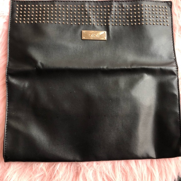 Clutch - Picture 4 of 5